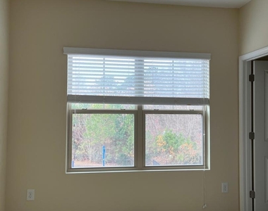 1517 Crafton Way - Photo Thumbnail 12