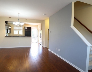 1517 Crafton Way - Photo Thumbnail 3