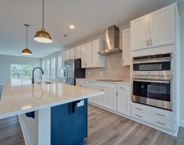 11052 Ligon Mill Road - Photo Thumbnail 3
