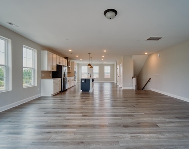 11052 Ligon Mill Road - Photo Thumbnail 6