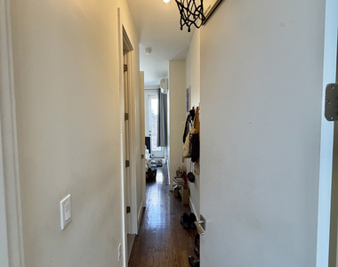 Graham Avenue - Photo Thumbnail 8