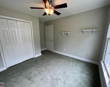 18 Garden Hills Court - Photo Thumbnail 13