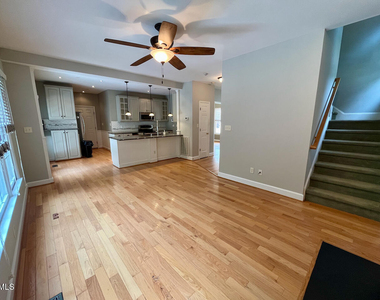 18 Garden Hills Court - Photo Thumbnail 10