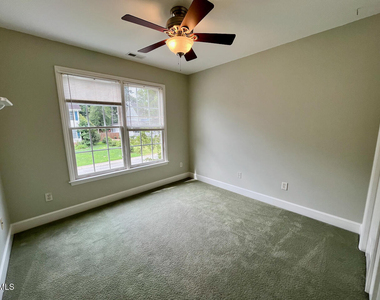 18 Garden Hills Court - Photo Thumbnail 12