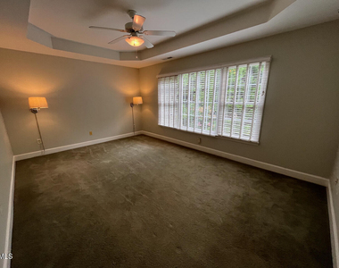 18 Garden Hills Court - Photo Thumbnail 15