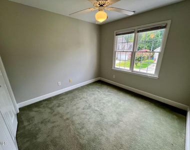 18 Garden Hills Court - Photo Thumbnail 11