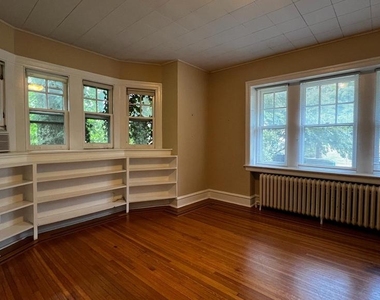 316 Gerard Avenue - Photo Thumbnail 1