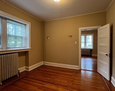 316 Gerard Avenue - Photo Thumbnail 3