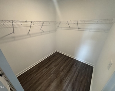 516 S Ryals Street - Photo Thumbnail 3