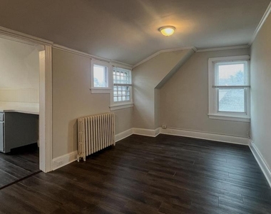 7919 Park Avenue - Photo Thumbnail 2