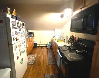 600 Farmington Avenue - Photo Thumbnail 2