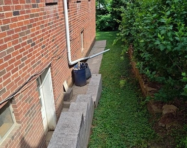 136 N Sylvania Avenue - Photo Thumbnail 15