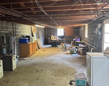 136 N Sylvania Avenue - Photo Thumbnail 14