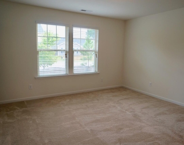 3015 Bluegrove Road - Photo Thumbnail 12