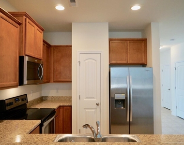 3015 Bluegrove Road - Photo Thumbnail 8