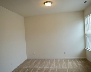 3015 Bluegrove Road - Photo Thumbnail 3