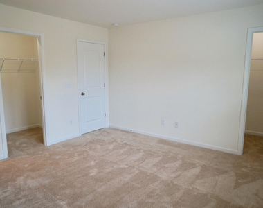 3015 Bluegrove Road - Photo Thumbnail 13