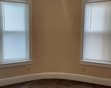 526 Macdade Boulevard - Photo Thumbnail 8
