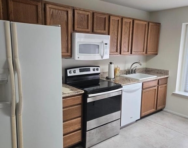 709 Pritchard Place - Photo Thumbnail 5