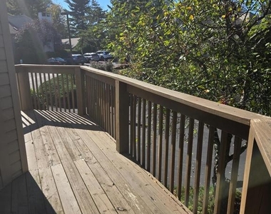 709 Pritchard Place - Photo Thumbnail 3