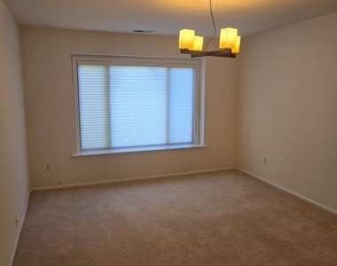 709 Pritchard Place - Photo Thumbnail 8