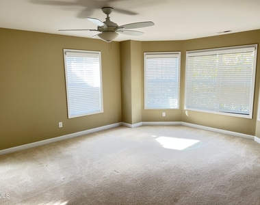 936 Bentbury Way - Photo Thumbnail 19