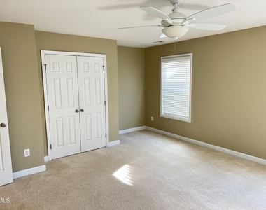 936 Bentbury Way - Photo Thumbnail 20