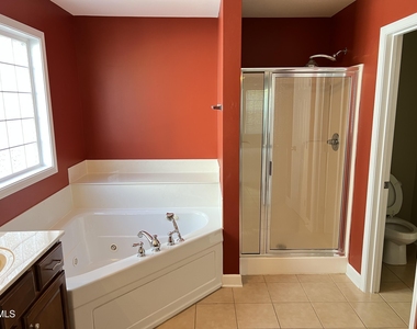 936 Bentbury Way - Photo Thumbnail 18