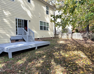 936 Bentbury Way - Photo Thumbnail 22