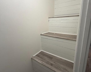 22 N Darlington Street - Photo Thumbnail 11