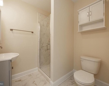 325 W Barnard Street W - Photo Thumbnail 31
