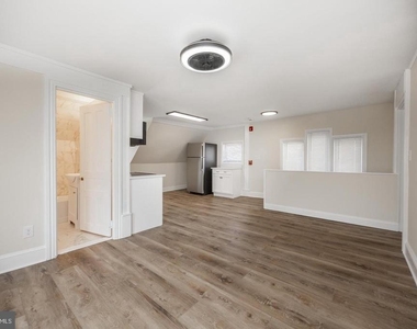325 W Barnard Street W - Photo Thumbnail 42