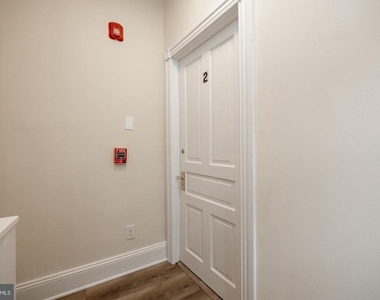 325 W Barnard Street W - Photo Thumbnail 22