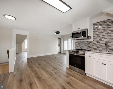 325 W Barnard Street W - Photo Thumbnail 45