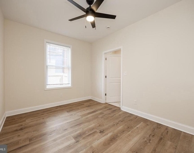 325 W Barnard Street W - Photo Thumbnail 15