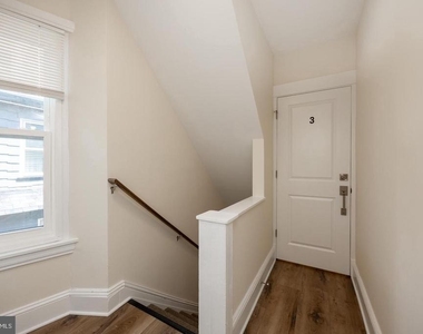 325 W Barnard Street W - Photo Thumbnail 39