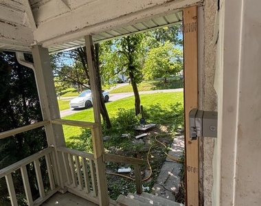 888 Walnut Street - Photo Thumbnail 13