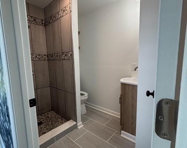 888 Walnut Street - Photo Thumbnail 7
