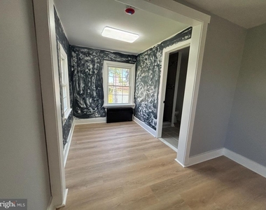 888 Walnut Street - Photo Thumbnail 6