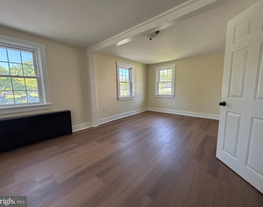 888 Walnut Street - Photo Thumbnail 16