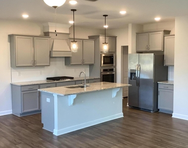 35 Village Edge Drive - Photo Thumbnail 3