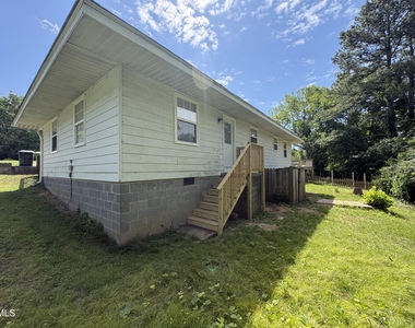 1704 Sundial Place - Photo Thumbnail 21