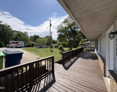 1704 Sundial Place - Photo Thumbnail 2