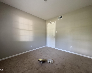 1704 Sundial Place - Photo Thumbnail 13