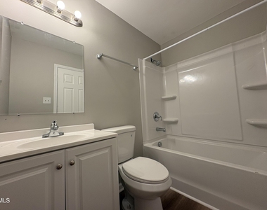 1704 Sundial Place - Photo Thumbnail 11