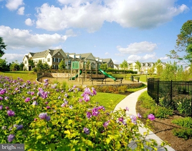 114 Blueberry Court - Photo Thumbnail 10