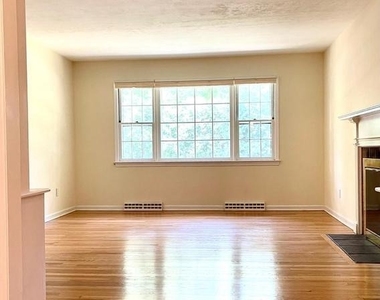 33 Monroe Lane - Photo Thumbnail 11