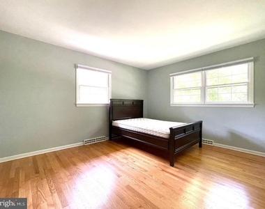 33 Monroe Lane - Photo Thumbnail 15