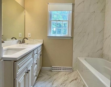 33 Monroe Lane - Photo Thumbnail 20