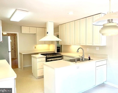33 Monroe Lane - Photo Thumbnail 5